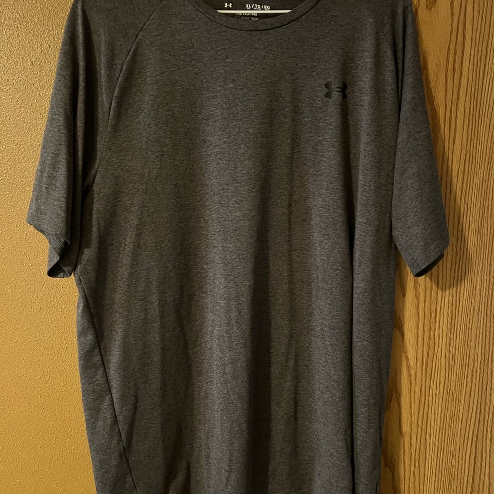 Under Armour Men's Grey Short Sleeve Tee